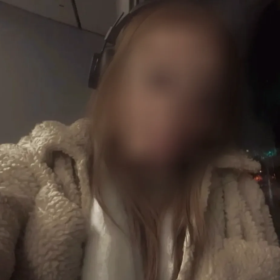 Anja, 23