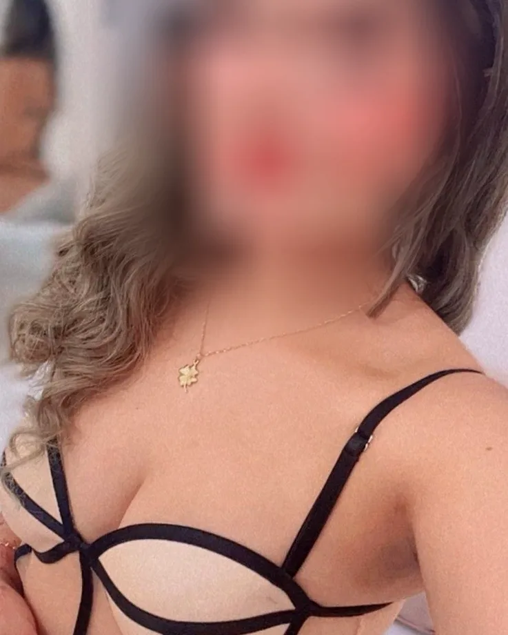 Cara, 23