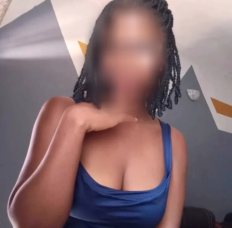 Claudia, 29