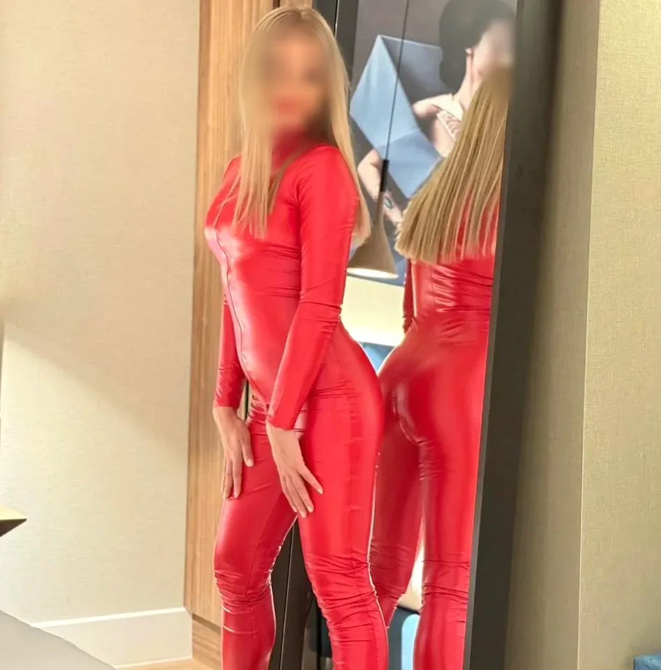 Emily, 34