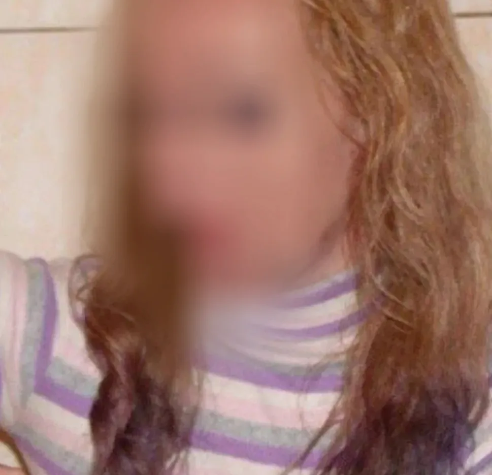 Fabienne, 24