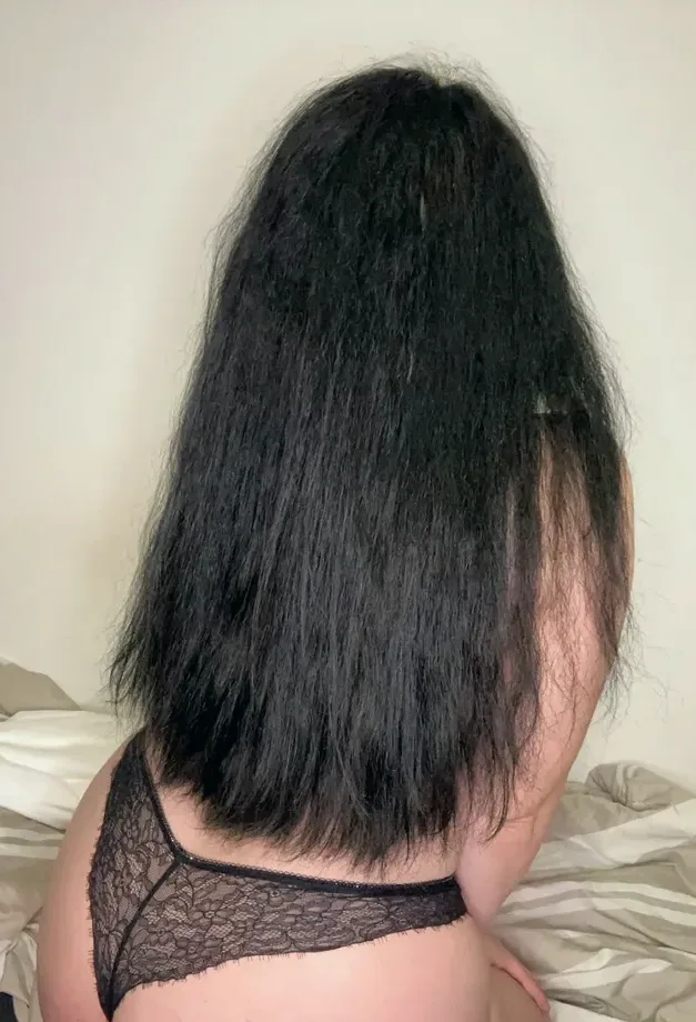 Özlem, 22