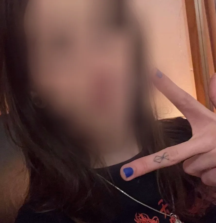 Romy, 21